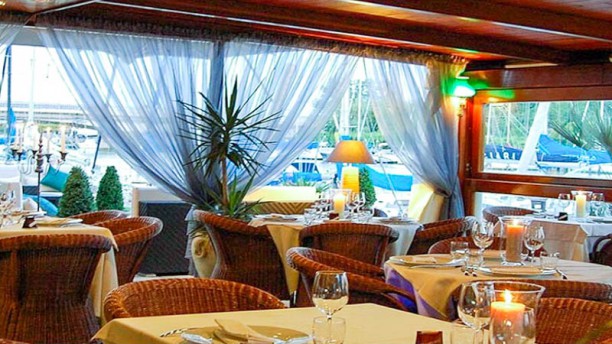 Docking 9 A Fiumicino Menu Prezzi Immagini Recensioni E