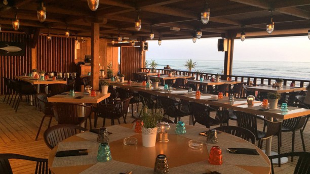 Restaurante Atenas Playa En Chiclana De La Frontera