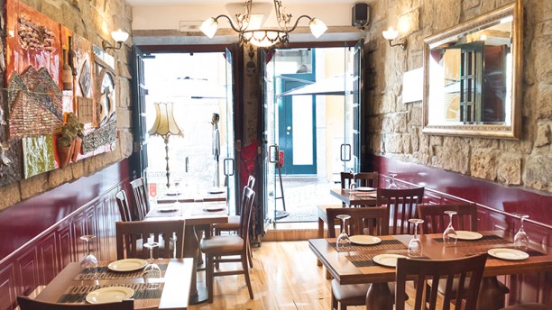 Jimão Tapas e Vinhos Sala