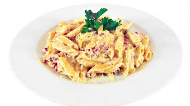 Lá em Casa Penne à Carbonara