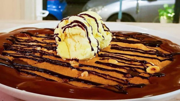 El Pessic Cookie casera, con chocolate fundido y helado de vainilla.