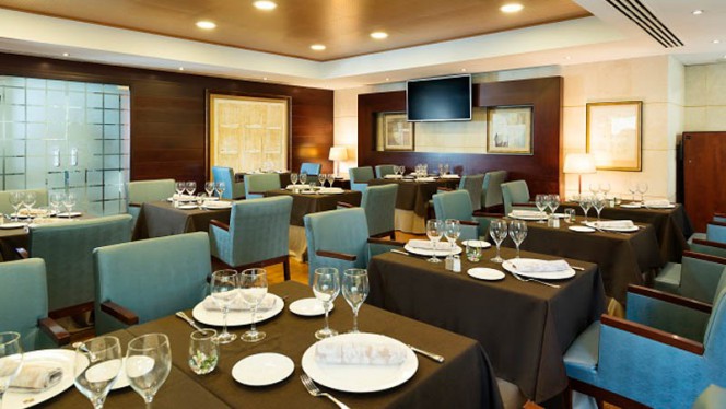 Al-Zagal - Hotel Valencia Center