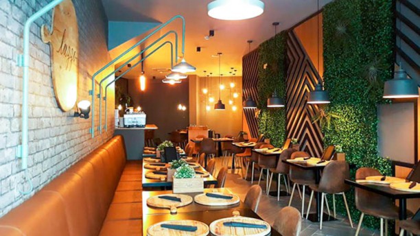 Pizzaria Luzzo Baixa do Porto Vista do interior