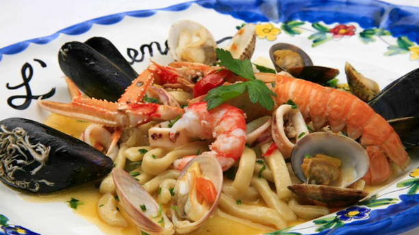Ottimo Cibo Pesce Fresco E Cucinato Bene Persona Recensione