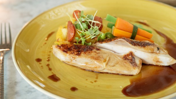 The Magnolia Hotel Restaurant Frango Grelhado