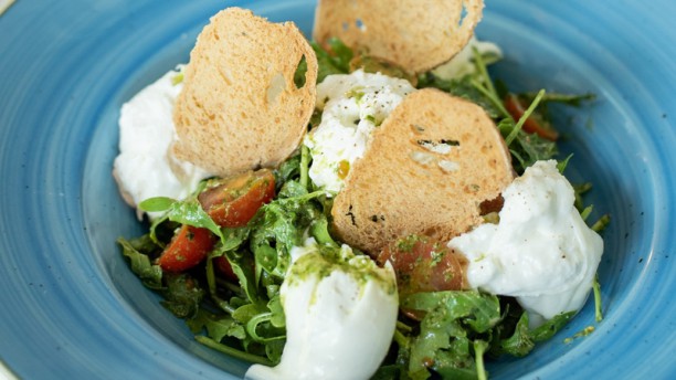 The Magnolia Hotel Restaurant Salada de Burrata