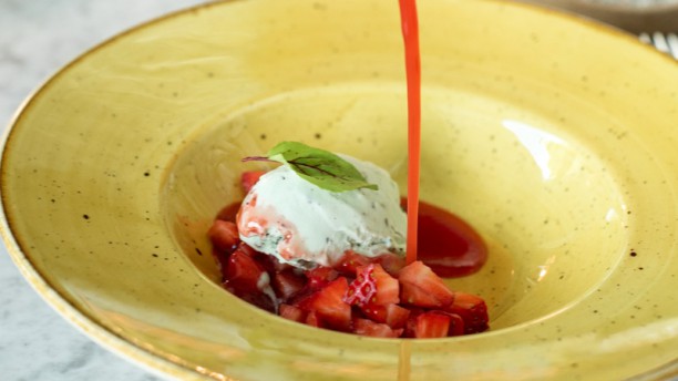 The Magnolia Hotel Restaurant Sobremesa