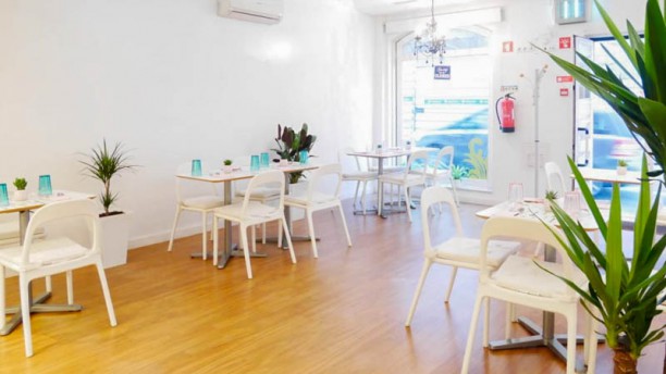 Cantik Restaurante Vista da sala