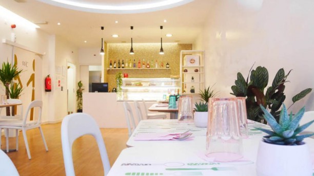 Cantik Restaurante Vista da sala