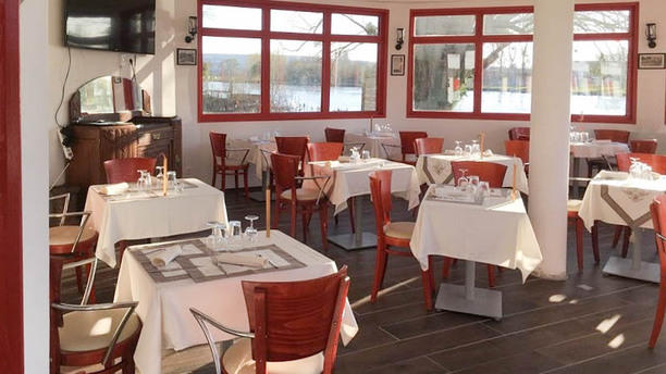 La Plage De Lys In Boran Sur Oise Restaurant Reviews Menu