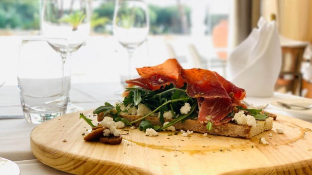 Green Pines Corner Bistro Sugestão prato