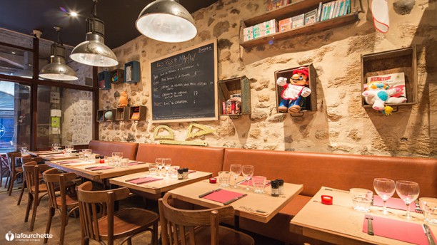 Les Fils à Maman Bordeaux Tables dressées