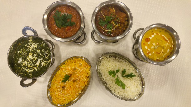 Gandhi Palace - Bairro Alto Piatto