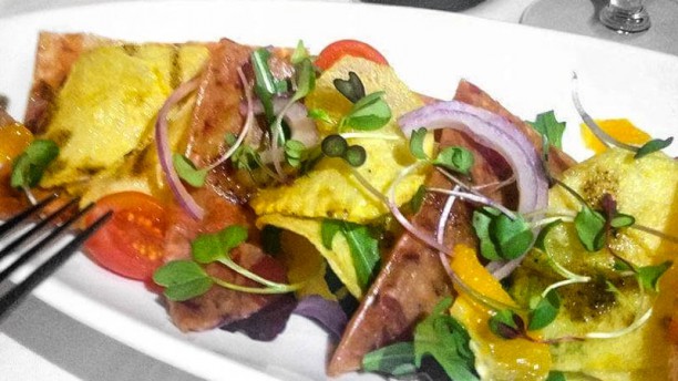 Momento HB Lembrança da Bairrada - Torresmo, Chips e molho de Leitão