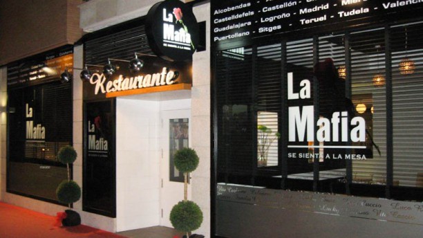 La Mafia Se Sienta A La Mesa Vic