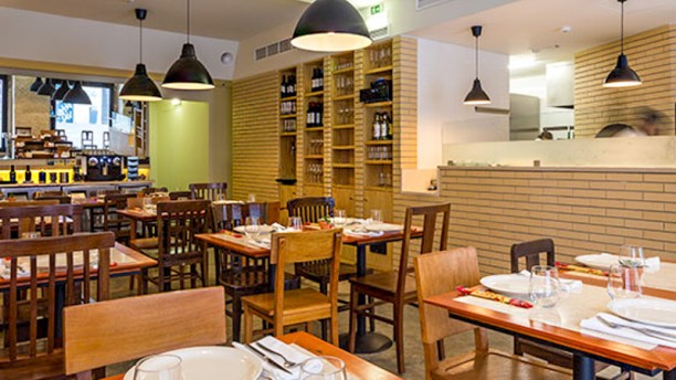 La Favorita do Cais sala