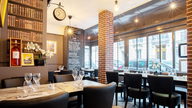 5 Rue Du Chevalier De Saint George Ferona - Restaurant, 7 Rue du Chevalier de Saint-George, 75008 Paris