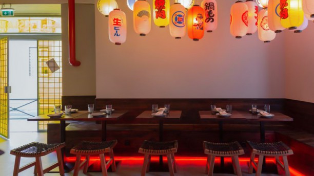 Rebel Asian Vista do interior