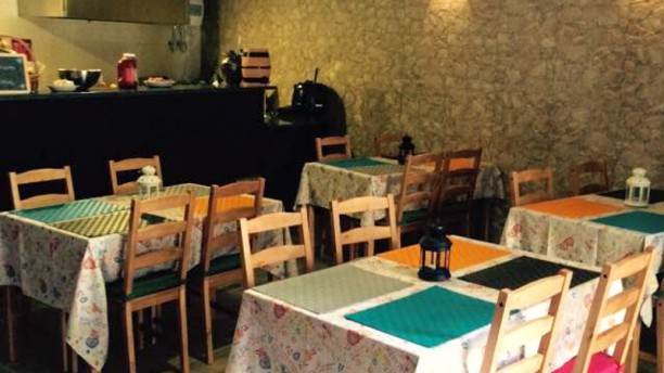 Tasquinha do Bé Sala do restaurante