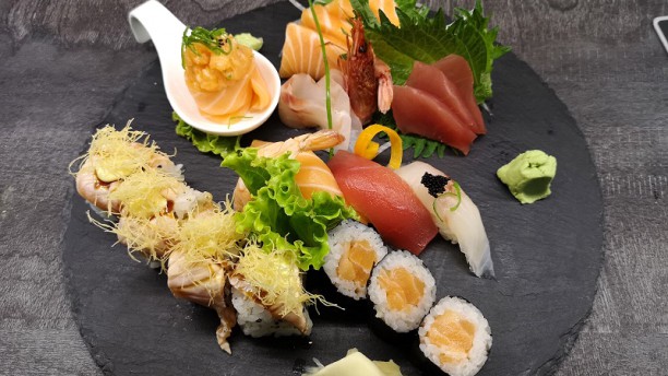 Sushi Torino Nara A Torino Menu Prezzi Immagini