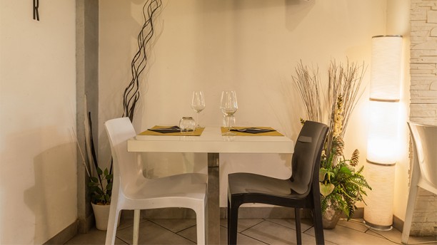 Rewine io e tu Cucina mediterranea Vista della sala