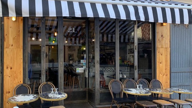 Chez Francois In Clichy Restaurant Reviews Menu And Prices
