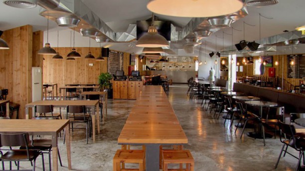 Honorato Hamburguers Artesanais Telheiras Vista da sala